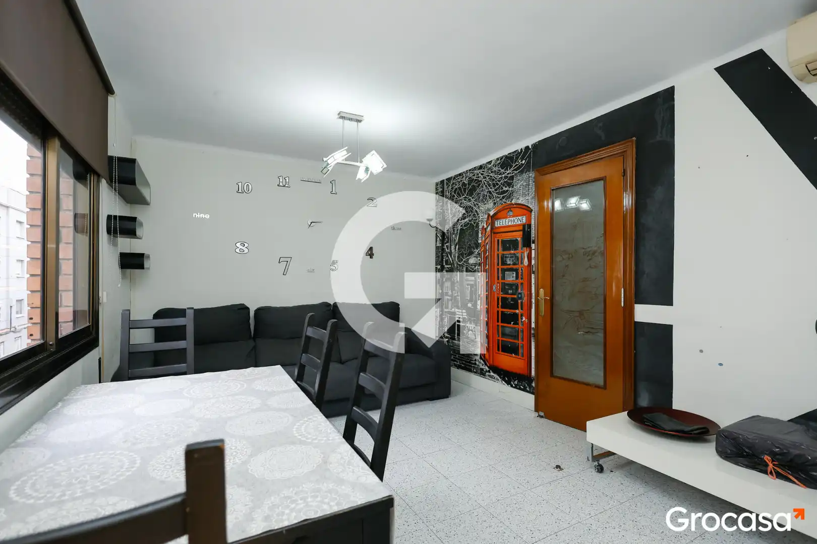 Sala d'estar de Pis en venda en Sant Boi de Llobregat amb Aire condicionat, Jardí privat i Forn