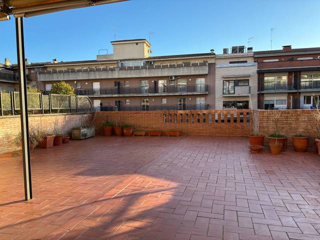 Piso en Alquiler en Eixample Sud – Migdia