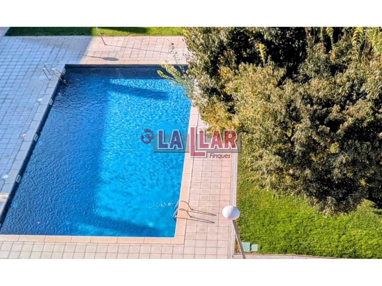 Piscina de Dúplex en venta en Montornès del Vallès con Calefacción, Parquet y Terraza