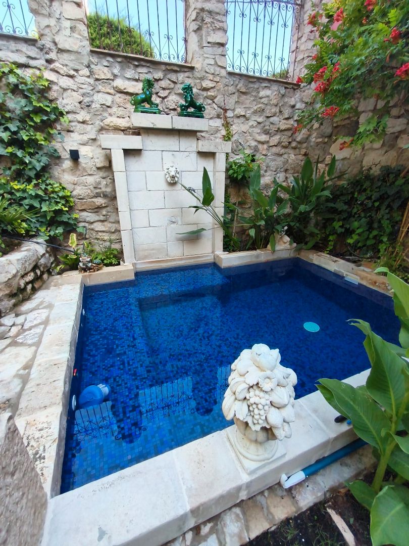 Swimming pool of House or chalet for sale in Velilla de Cinca  with Air Conditioner, Heating and Private garden