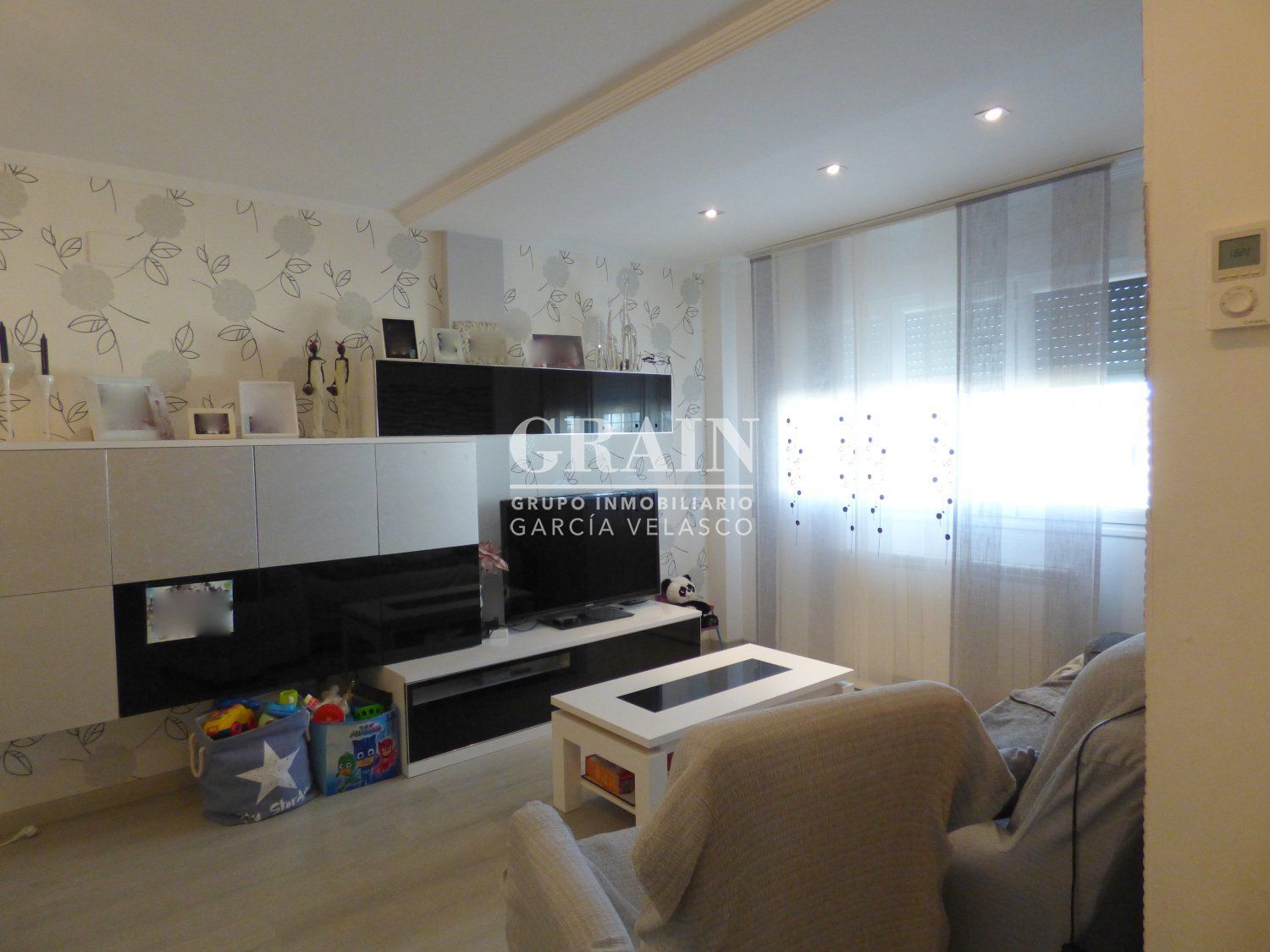Living room of Single-family semi-detached for sale in Chinchilla de Monte-Aragón  with Heating, Terrace and Storage room