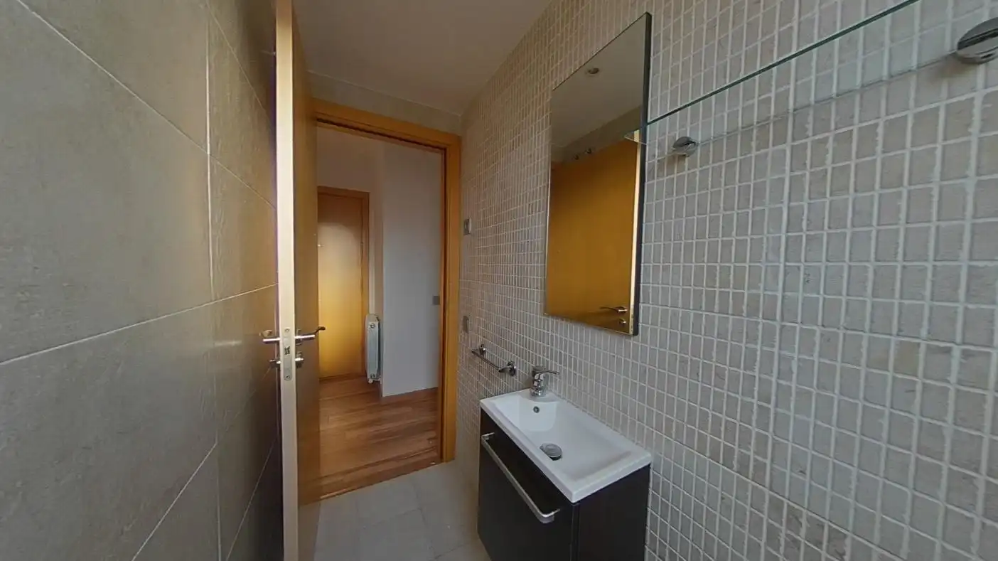 Bany de Pis en venda en Viladecans amb Calefacció i Parquet
