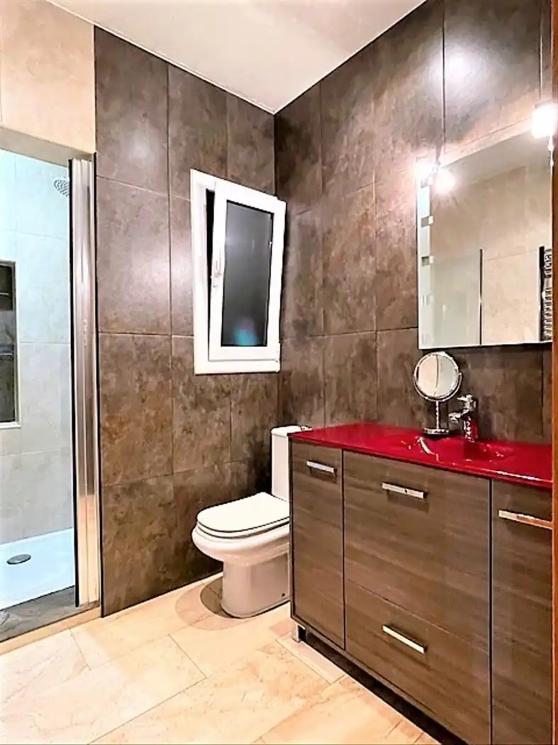 Baño de Casa o chalet en venta en Sant Boi de Llobregat con Aire acondicionado, Terraza y Trastero