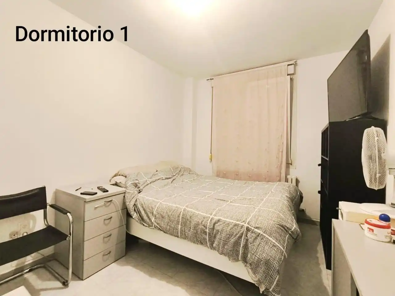 Bedroom of Flat for sale in Zaragoza  with Heating and Furnished