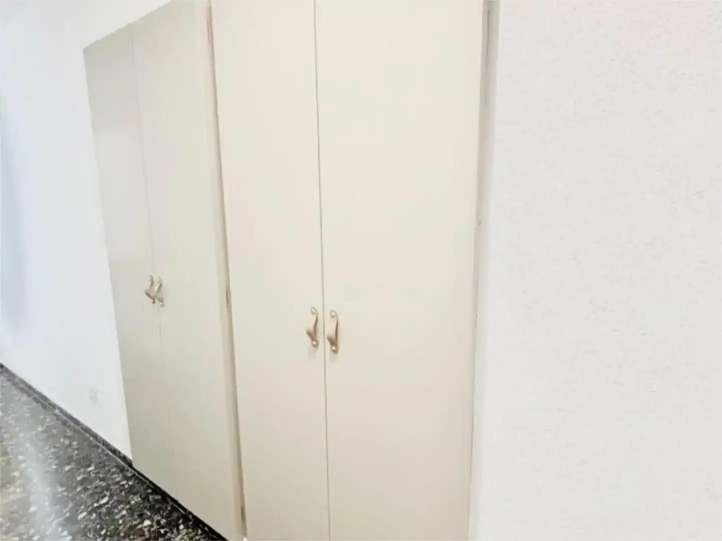 Schlafzimmer von Wohnung zur Miete in  Valencia Capital mit Klimaanlage und Balkon