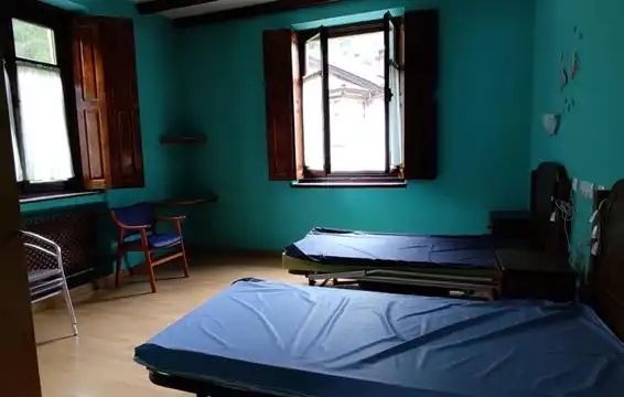 Dormitori de Casa o xalet en venda en Mieres (Asturias) amb Calefacció, Jardí privat i Terrassa