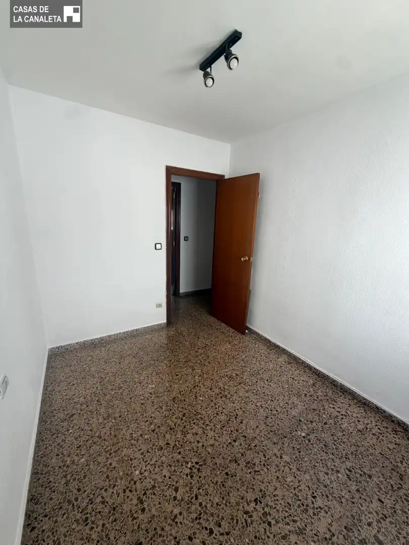 Habitación de Piso en venta en Valencia con Aire acondicionado y Balcón