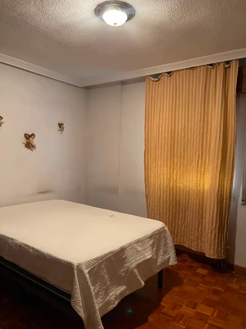 Habitación de Piso en venta en Plasencia con Calefacción y Balcón