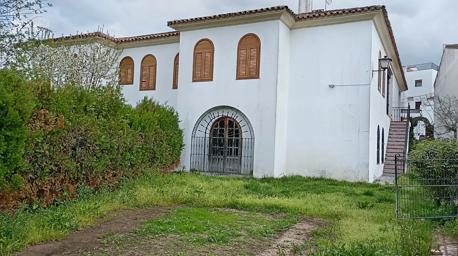Vista exterior de Casa o xalet en venda en Jerez de los Caballeros amb Jardí privat, Terrassa i Traster
