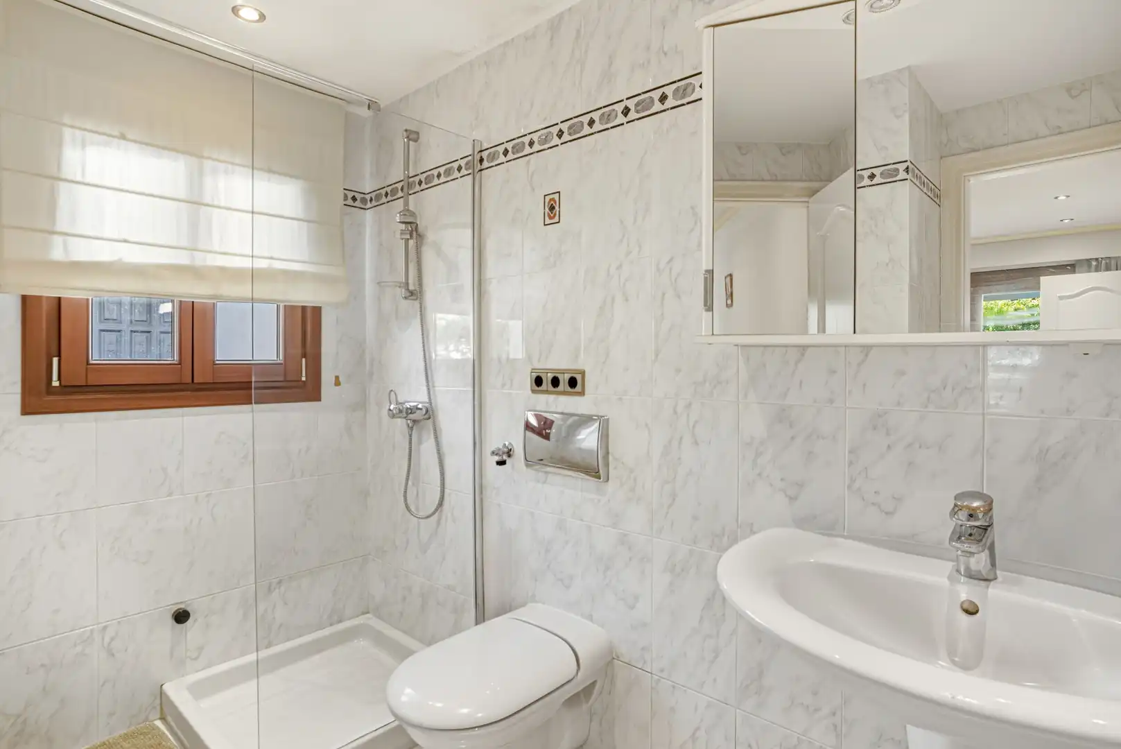 Baño de Casa o chalet en venta en Estepona con Aire acondicionado, Jardín privado y Terraza