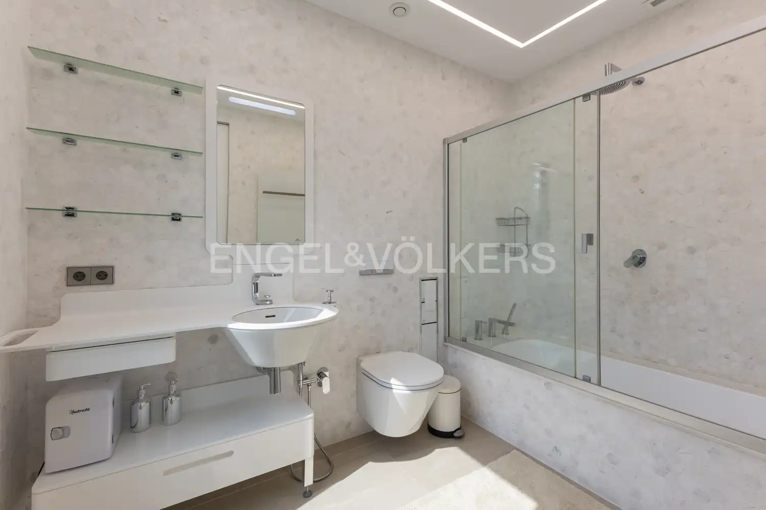 Badezimmer von Haus oder Chalet zur Miete in Dénia mit Klimaanlage, Heizung und Privatgarten