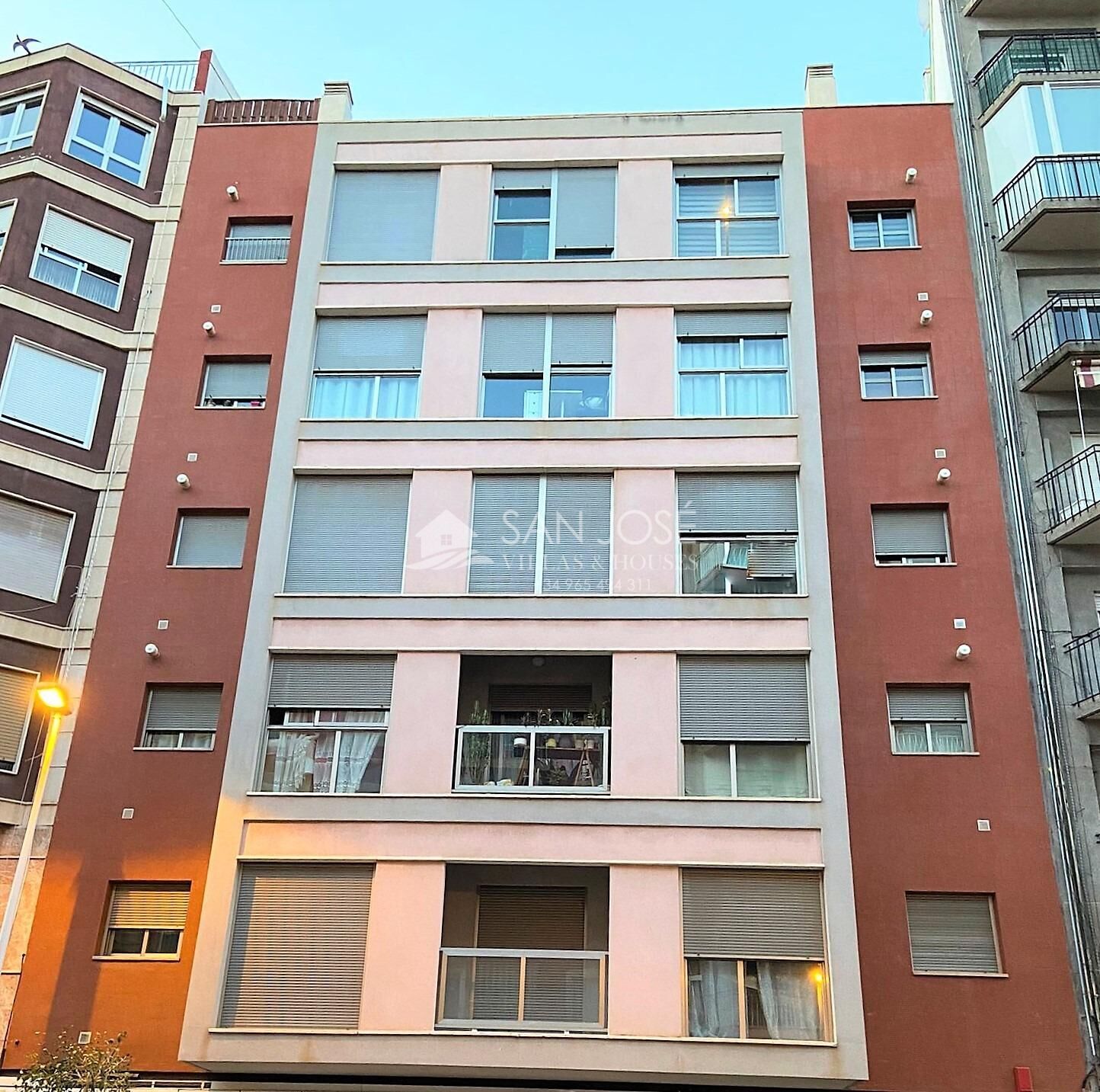 Piso en venta en Plaza Crevillente - Antiguos Juzgados - El Asilo
