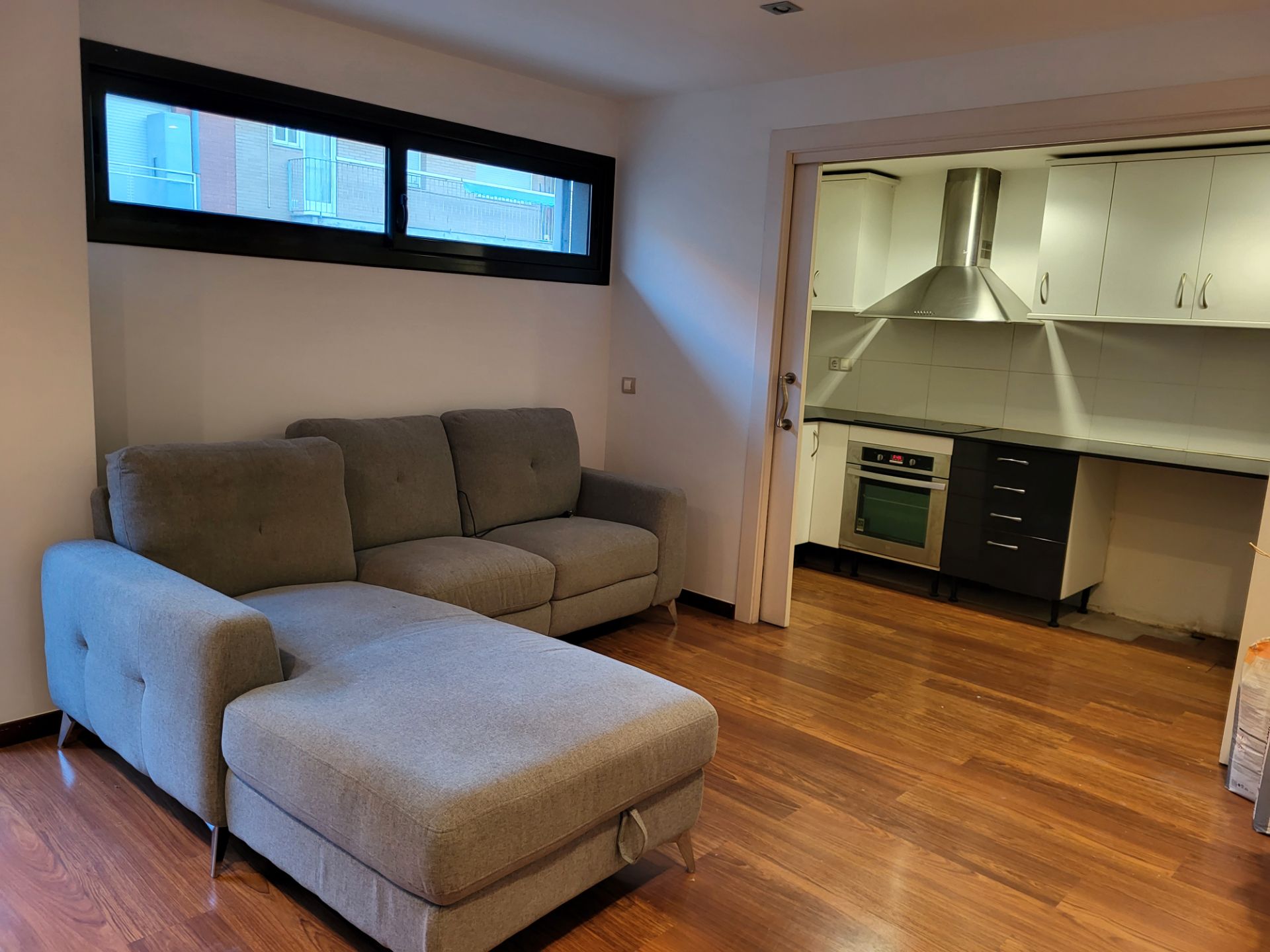 Sala de estar de Piso de alquiler en Ripollet con Aire acondicionado, Calefacción y Parquet