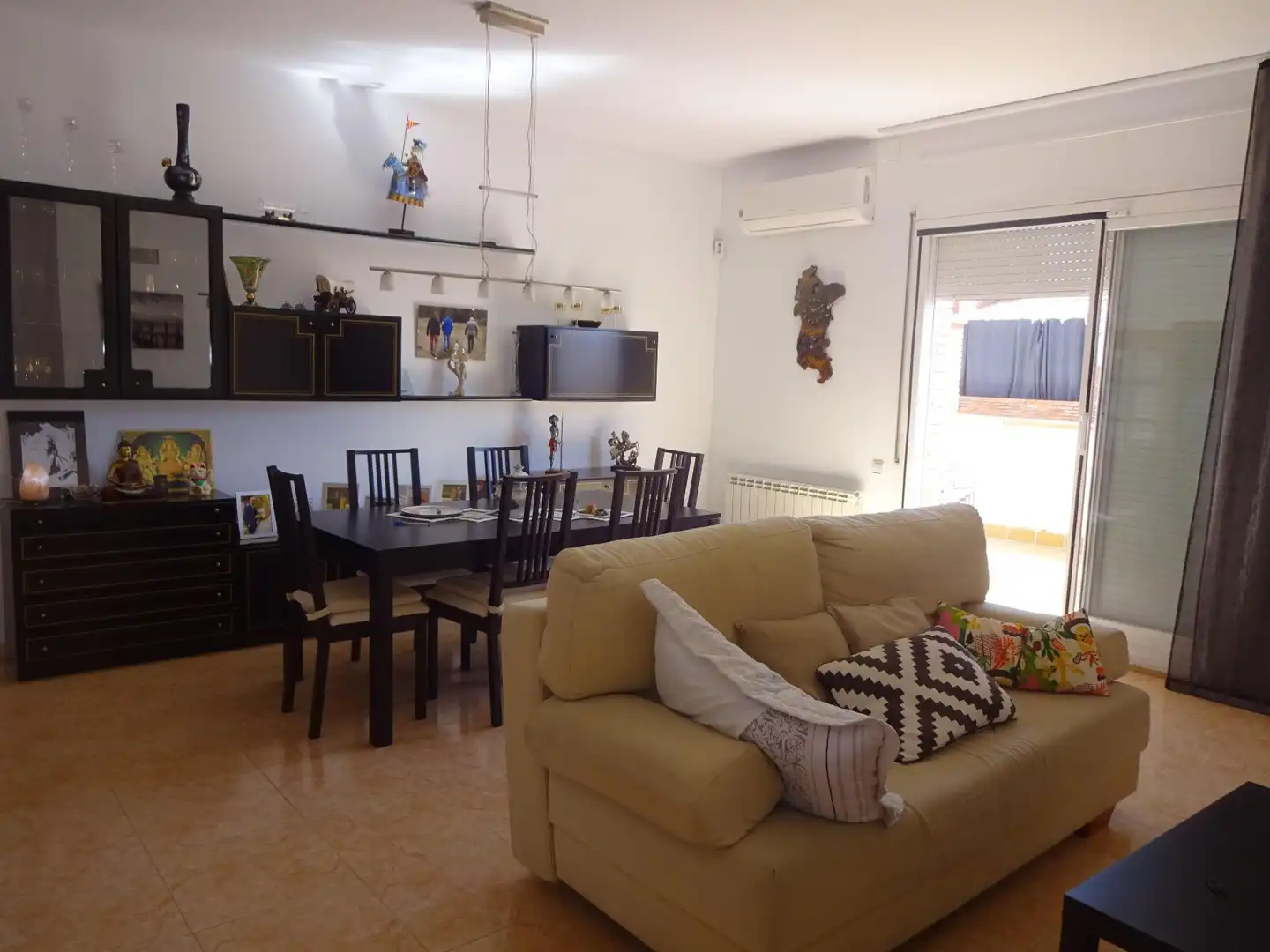 Sala de estar de Casa o chalet en venta en Mataró con Aire acondicionado, Calefacción y Jardín privado