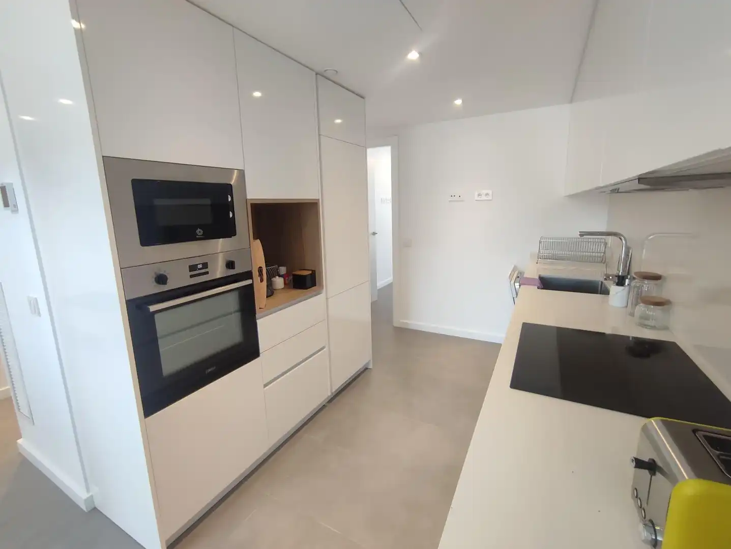Cocina de Dúplex de alquiler en Palamós con Aire acondicionado, Terraza y Amueblado