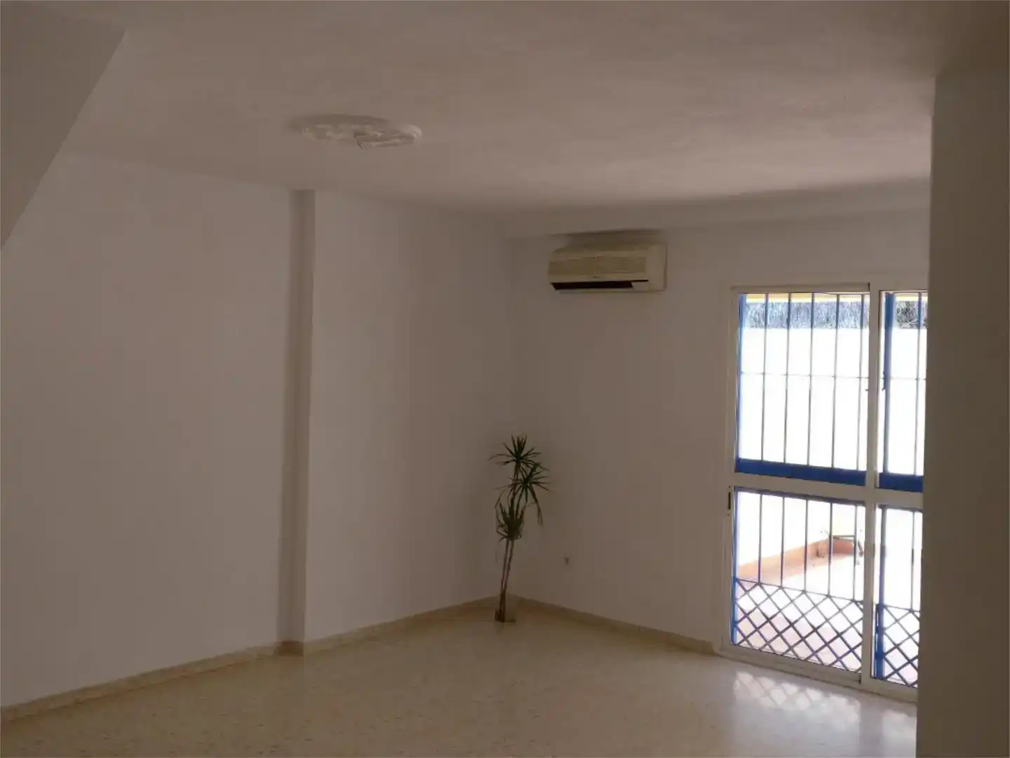 Dormitori de Casa adosada de lloguer en Aljamar