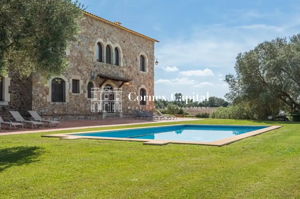 Vista exterior de Finca rústica de alquiler en Fontanilles con Aire acondicionado, Calefacción y Jardín privado