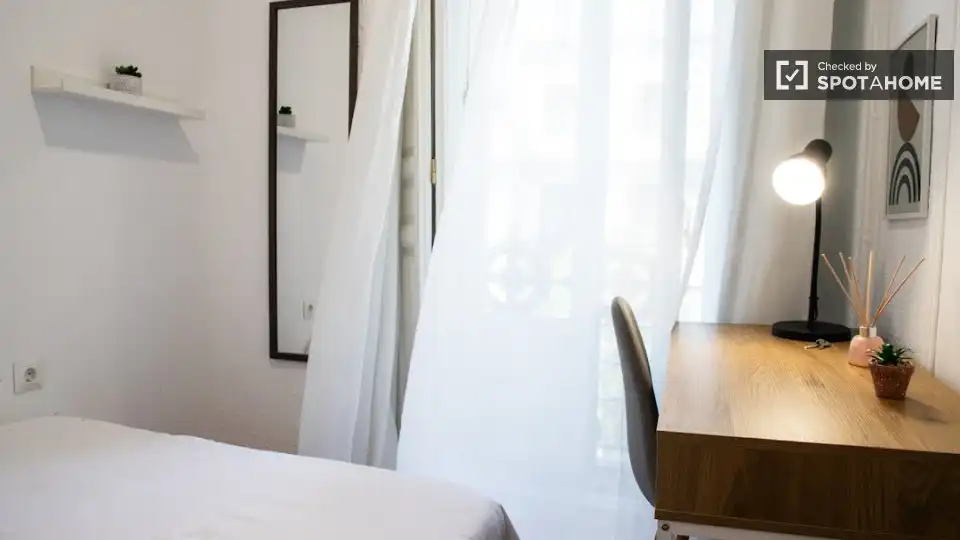 Bedroom of Flat for share in Moncloa - Aravaca