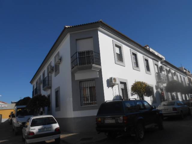 Piso en Venta en Calle Vazquez Diaz 1 en Lucena del Puerto