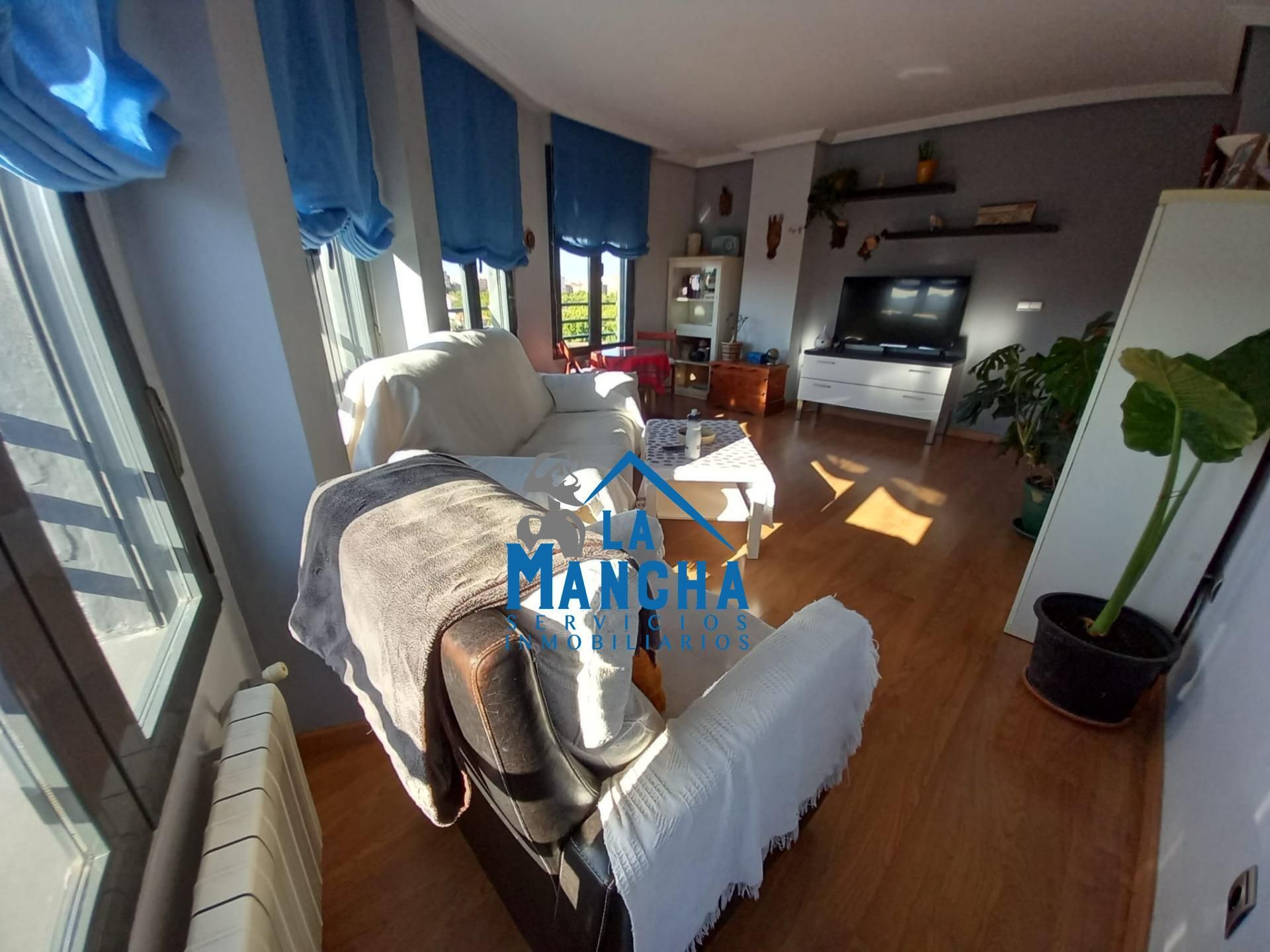 Vista exterior de Piso en venta en  Albacete Capital con Calefacción y Balcón