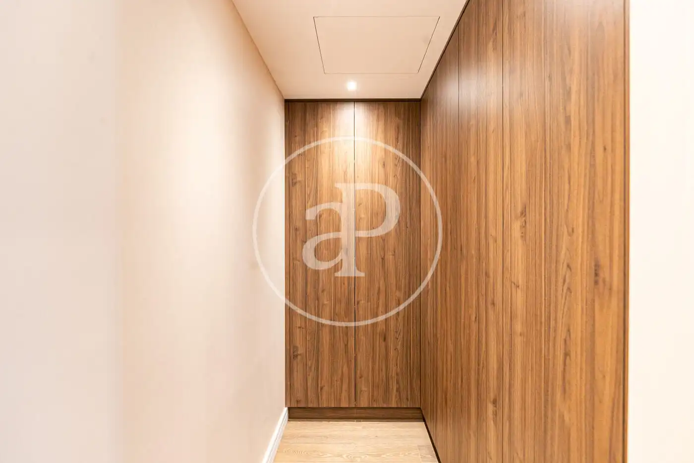 Flat for sale in Barcelona  with Air Conditioner, Heating and Balcony