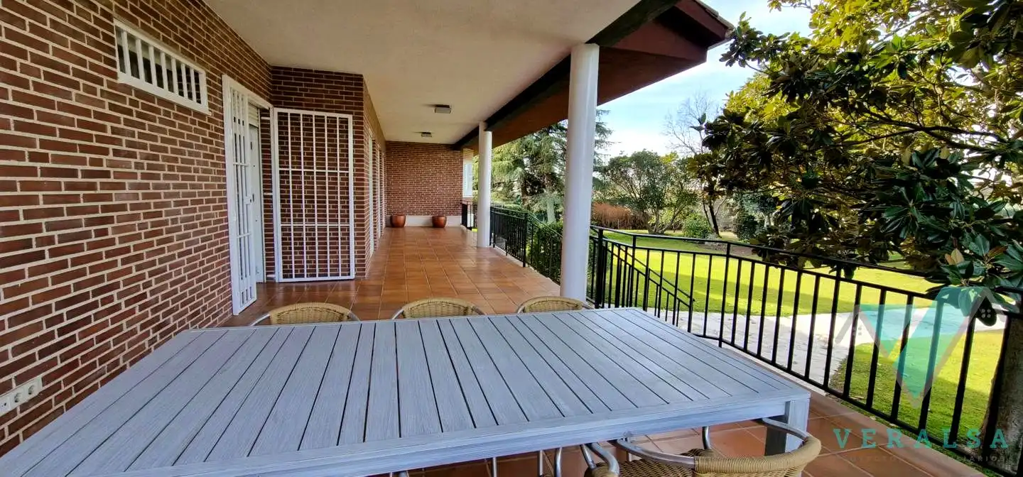Casa o xalet en venda a Del Bonsái, Prado Norte