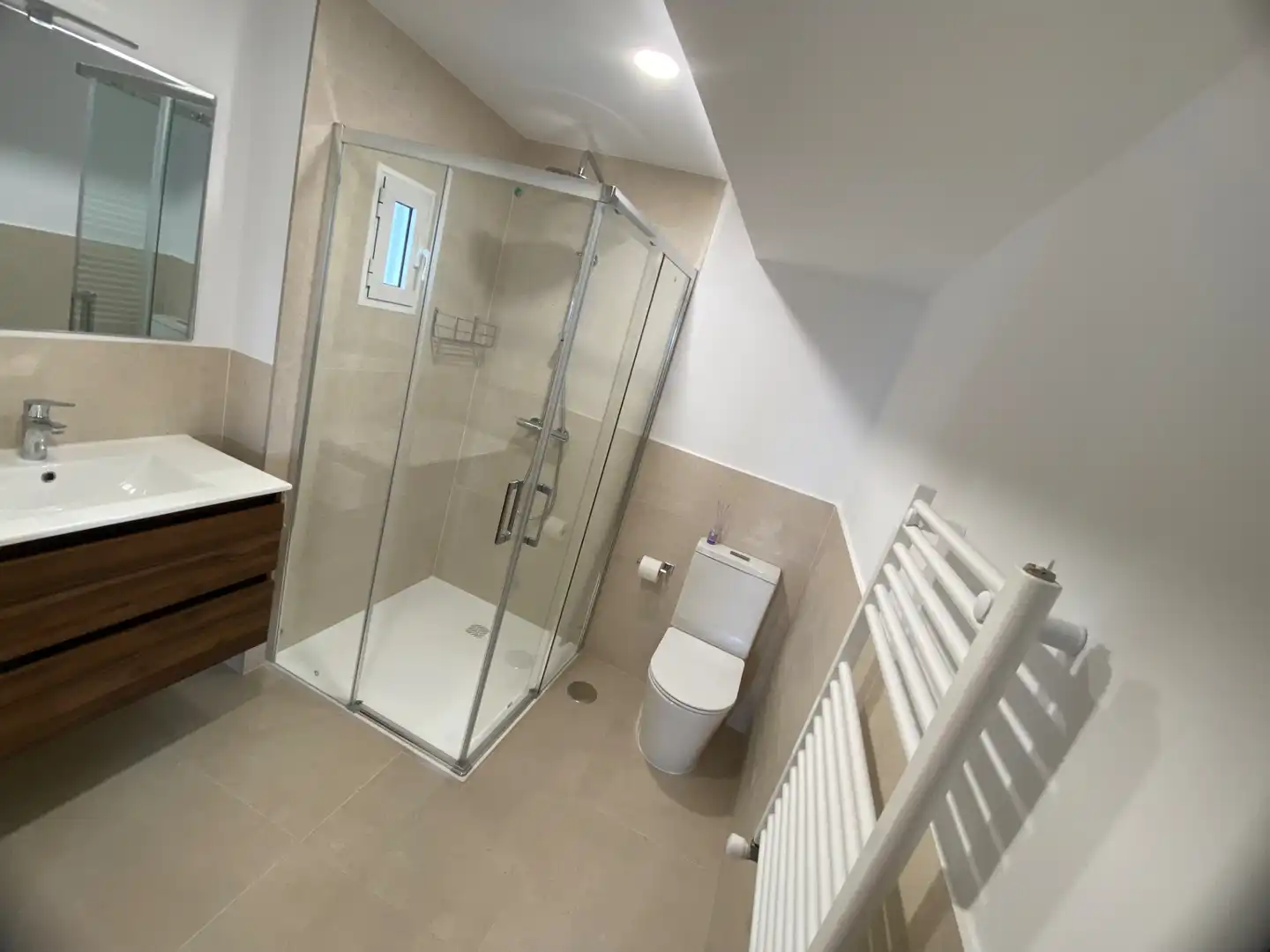 Bathroom of Flat for sale in Vigo   with Heating, Storage room and Furnished
