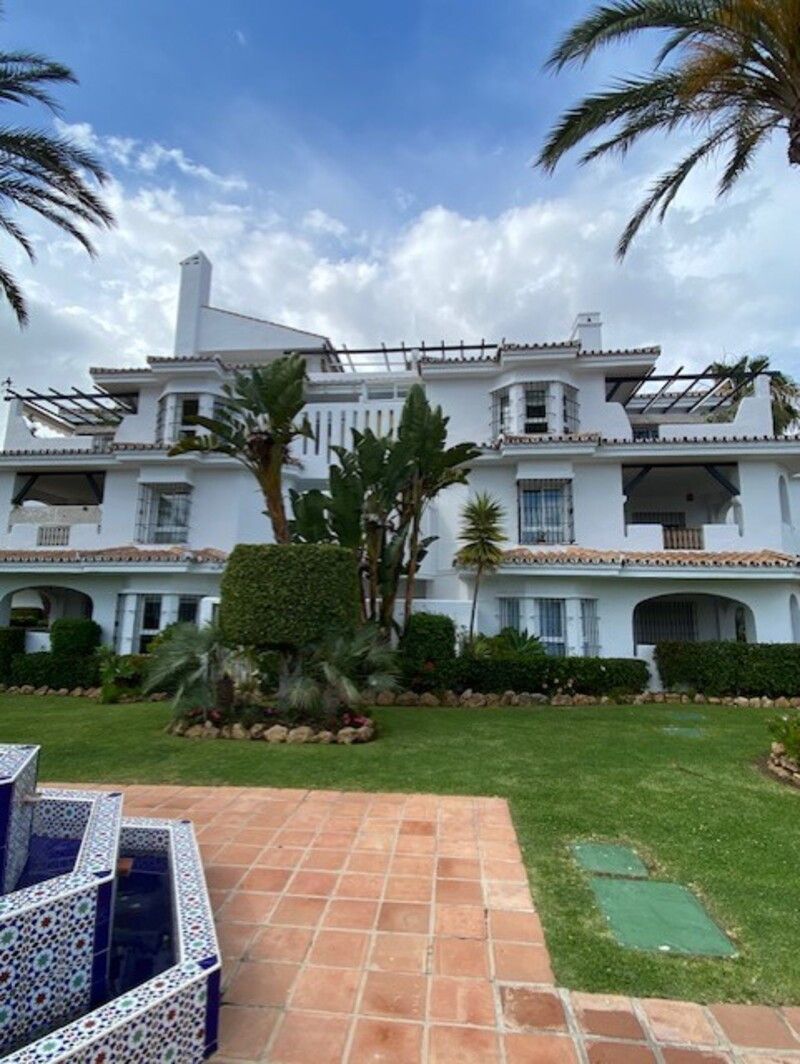 Garden of Planta baja to rent in Marbella  with Air Conditioner, Terrace and Storage room
