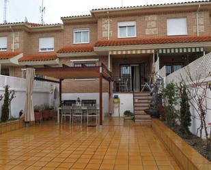 Terrace of Single-family semi-detached for sale in Navalcarnero