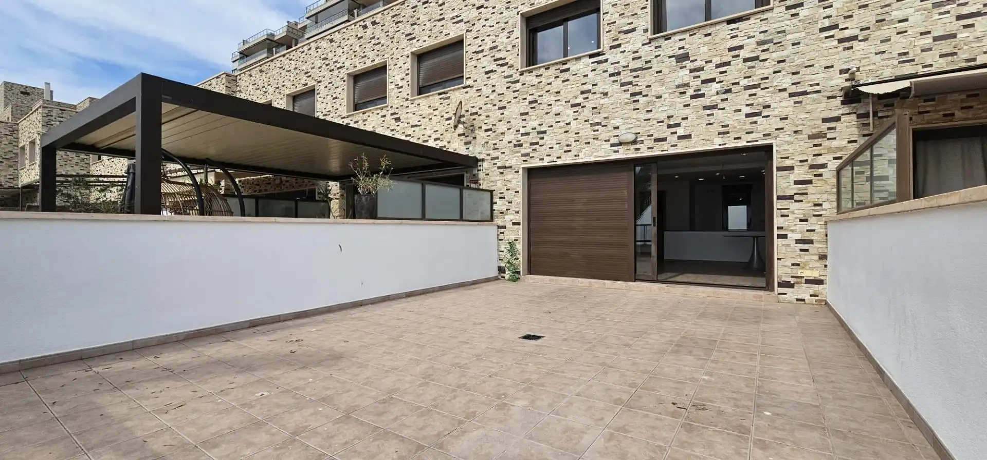 Bungalow con piscina en venta en Los Arenales del Sol, imagen 3