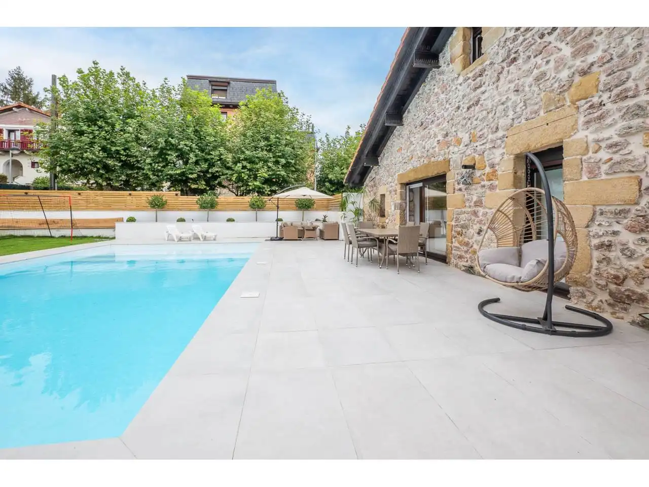 Terrassa de Casa o xalet en venda en Donostia - San Sebastián  amb Aire condicionat, Calefacció i Jardí privat