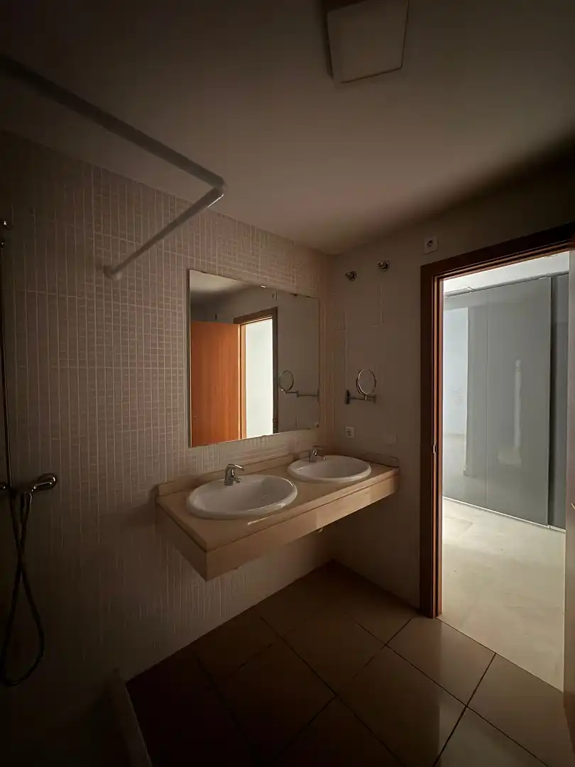 Badezimmer von Wohnung zum Verkauf in Los Palacios y Villafranca mit Klimaanlage, Terrasse und Abstellraum