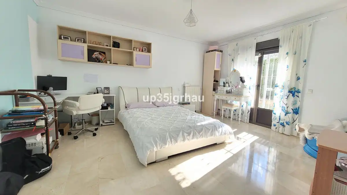 Villa mit Pool zum Verkauf in Avenida Benamara 15, imagen 17