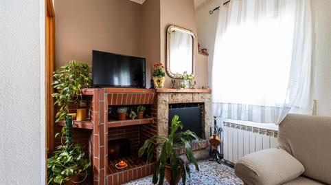 Foto 4 de Casa adosada en venda a Carrer de L'empordà, 5, Ca n'Oriac, Barcelona