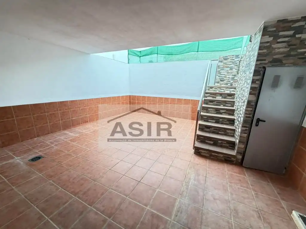 Houses for sale in Alzira  with Air Conditioner and Terrace