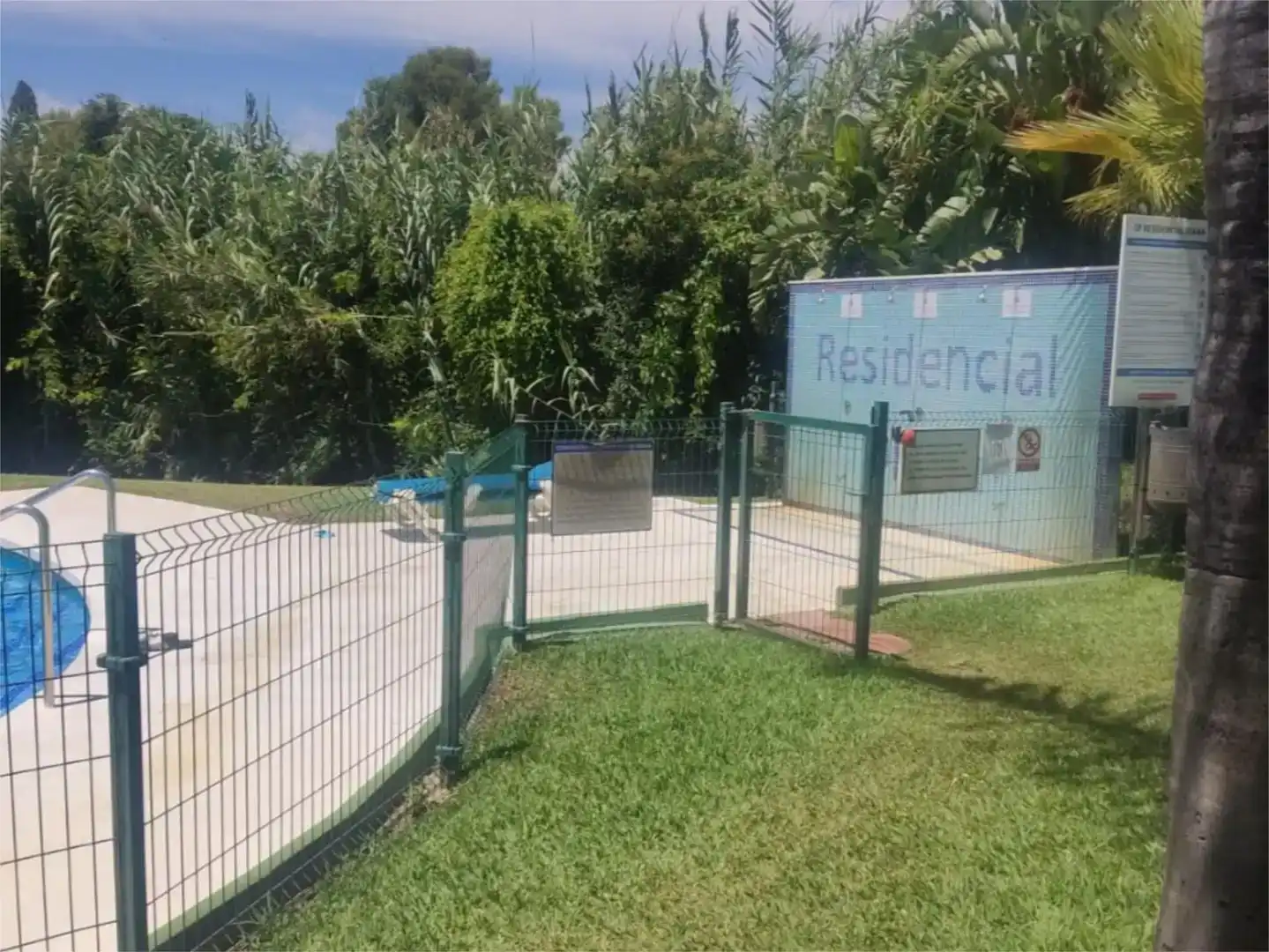 Piscina de Pis en venda en Estepona amb Aire condicionat, Piscina i Balcó