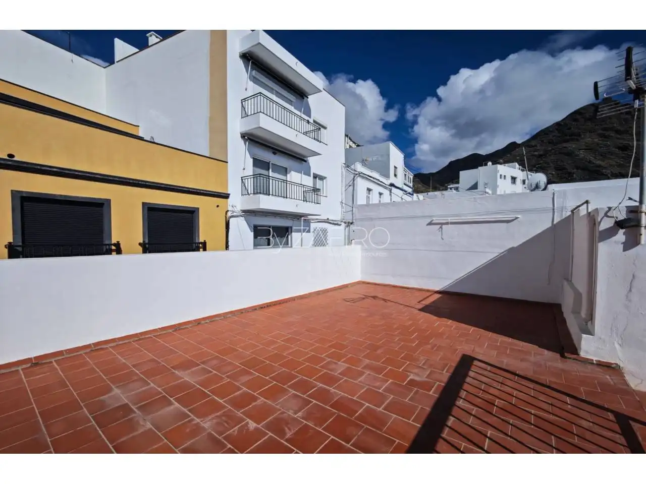 Vista exterior de Casa adosada en venta en San Cristóbal de la Laguna con Terraza y Amueblado