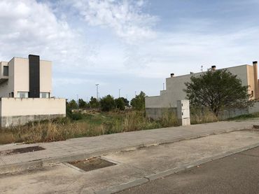 Terreno residenziale in vendita a Paseo de Liuva II