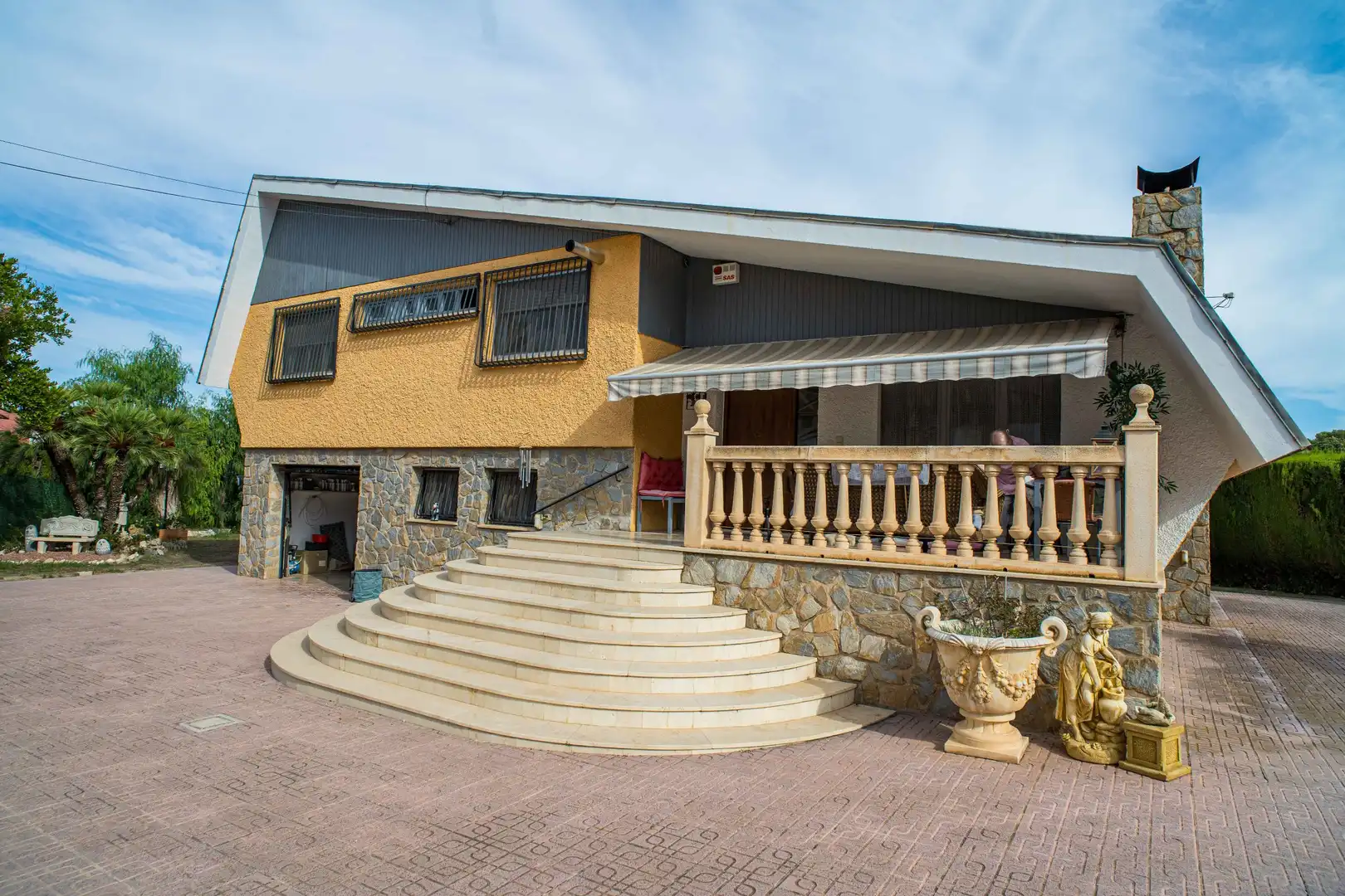 House for sale in Petrer