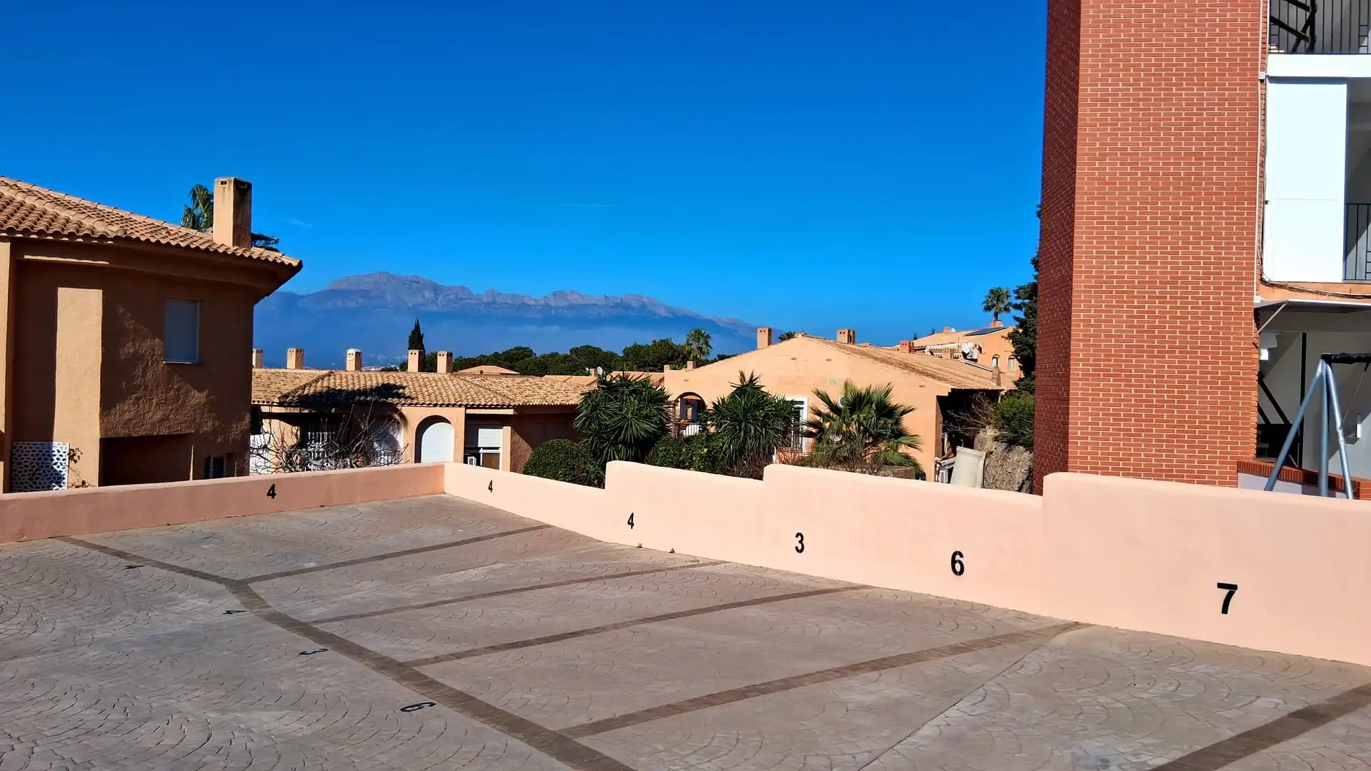 Exterior view of Country homes for sale in L'Alfàs del Pi  with Air Conditioner, Terrace and Storage room