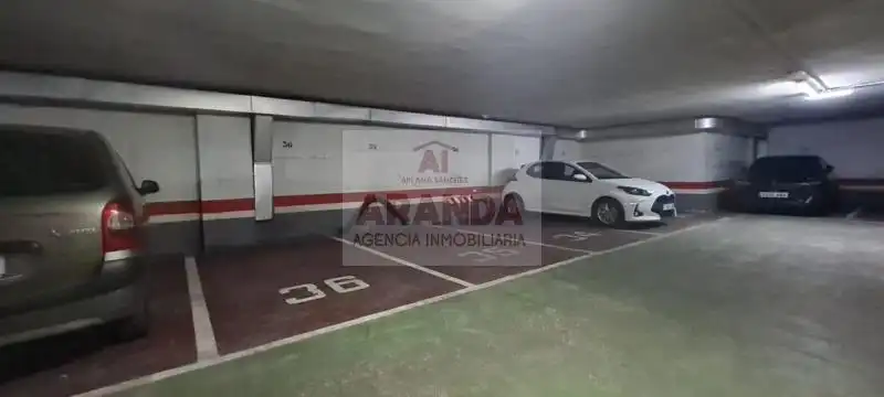 Parking de Piso de alquiler en Zaragoza con Aire acondicionado, Calefacción y Trastero