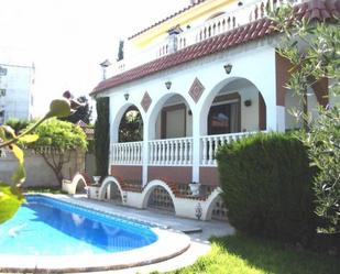 Exterior view of House or chalet for sale in Sant Carles de la Ràpita  with Terrace, Swimming Pool and Balcony