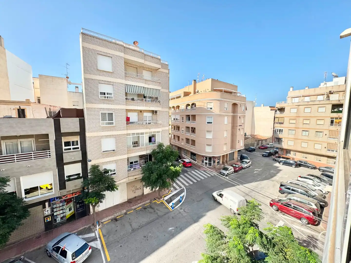 Außenansicht von Wohnungen zur Miete in Torrevieja mit Klimaanlage, Möbliert und Waschmaschine