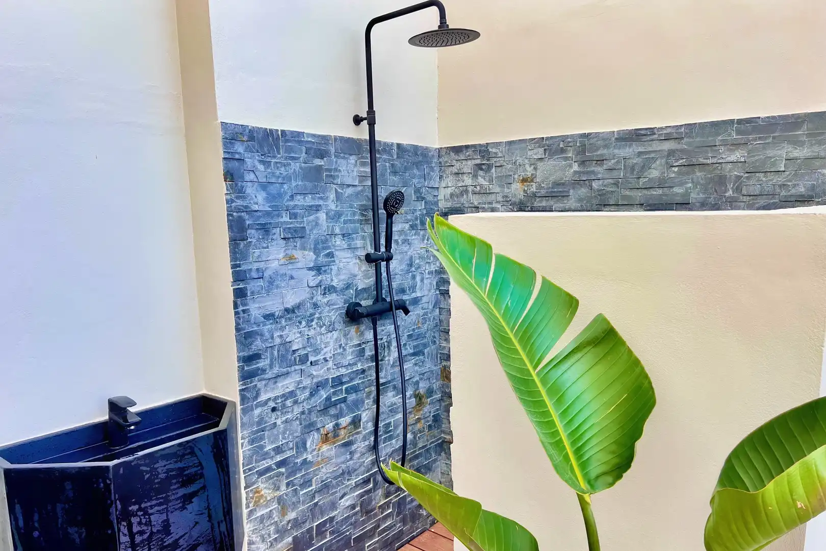 Bathroom of Country homes for sale in Puerto de la Cruz  with Parquet flooring, Terrace and Storage room