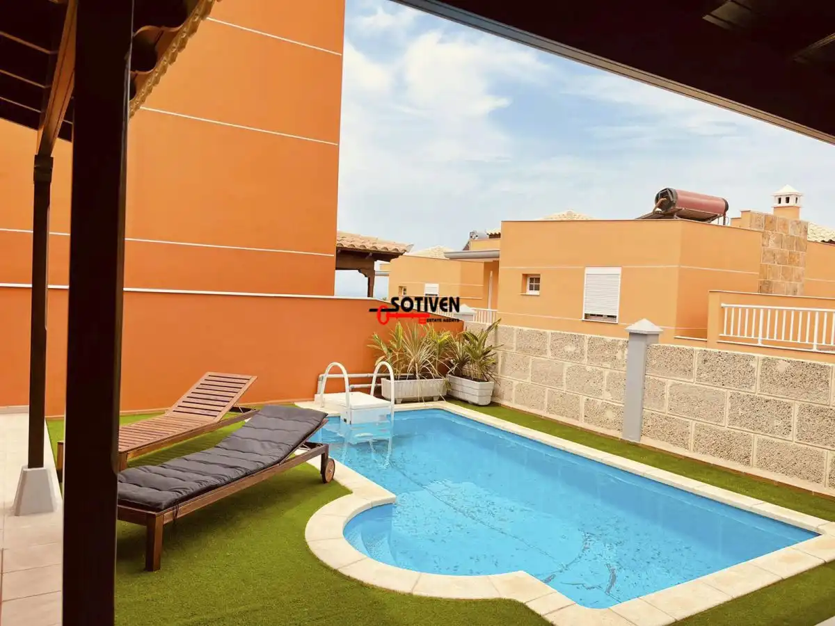 Vista exterior de Casa o chalet de alquiler en Arona con Terraza