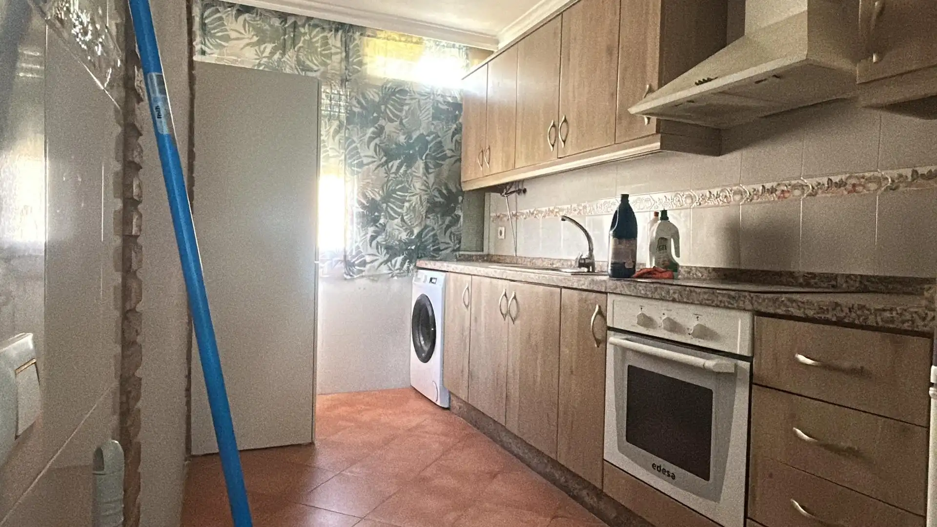 Kitchen of Flat for sale in Algeciras  with Private garden and Balcony