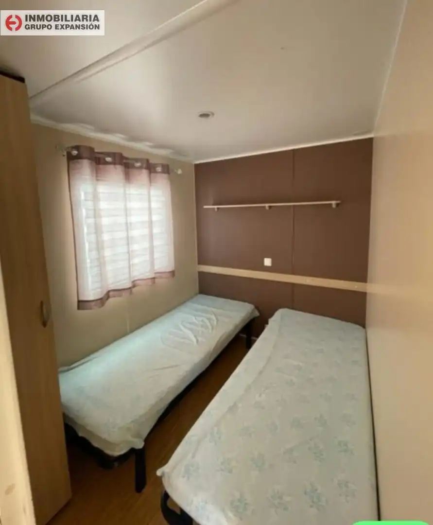 Dormitori de Casa o xalet en venda en El Pinós / Pinoso amb Aire condicionat, Calefacció i Jardí privat