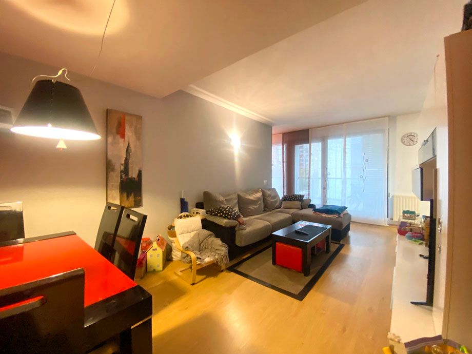 Sala d'estar de Pis en venda en Vitoria - Gasteiz amb Calefacció, Terrassa i Traster