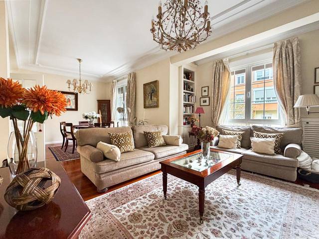 Piso en Venta en Del Doce De Octubre en Niño Jesús