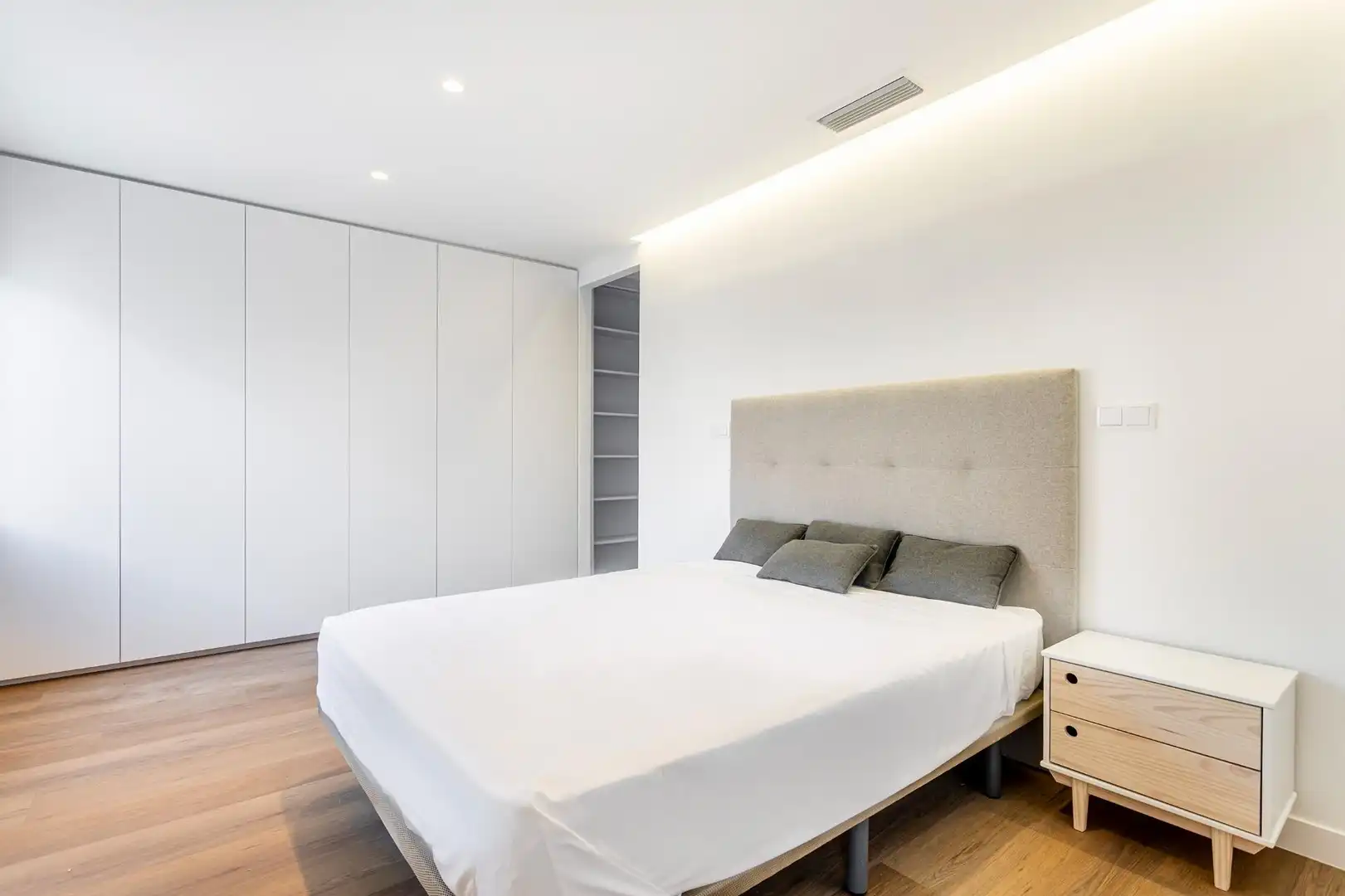 Appartamento con terrazza in affitto a OEST, imagen 8